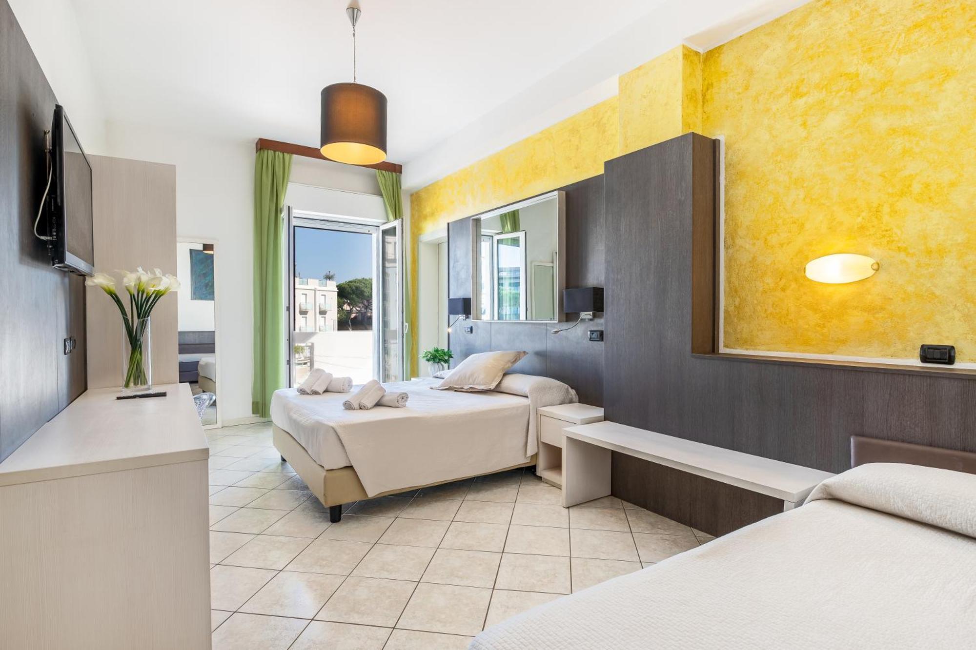 Hotel Vienna Cattolica Esterno foto