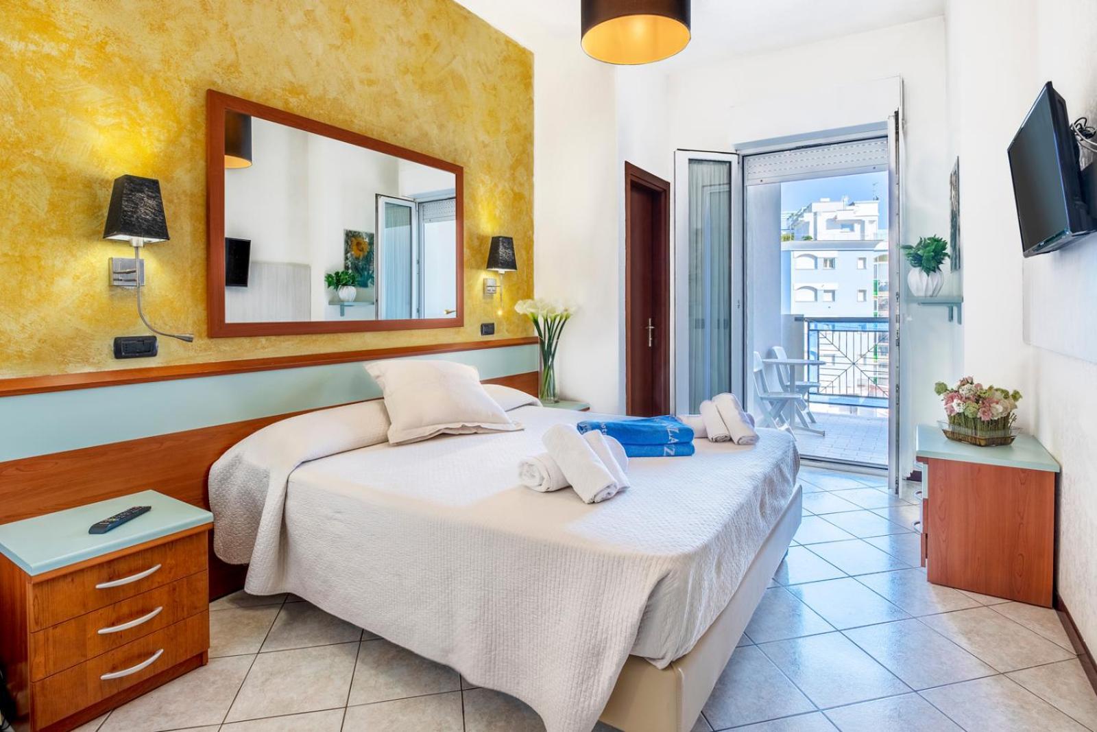 Hotel Vienna Cattolica Esterno foto