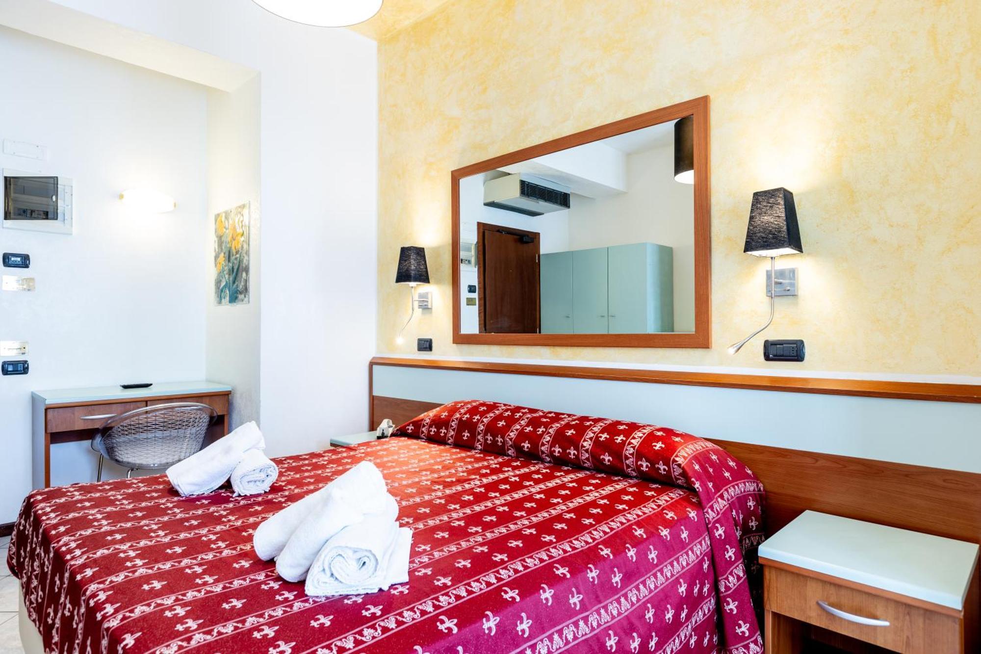 Hotel Vienna Cattolica Esterno foto